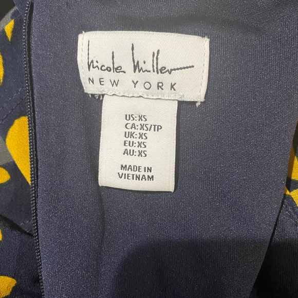 Flattering. - Picture 4 of 5